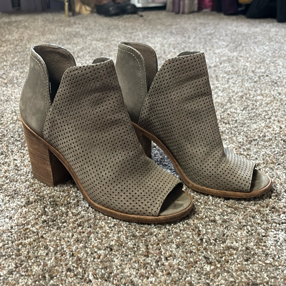 Steve Madden Size 8 Tala Open Toed Booties Taupe/… - image 1